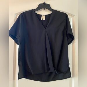 Japna Black V-Neck Short Sleeve Blouse / Size M / EUC